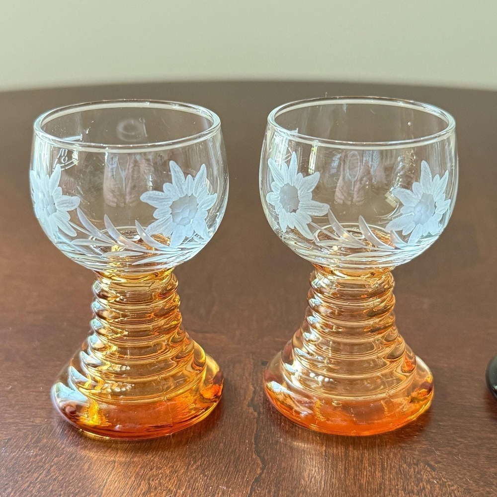 Beehive Stem Shot Glasses Small Etched Floral (4) 2 5/8" Tall Vintage Barware - Picture 3 of 8